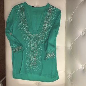 🌺XS t-bags Lightweight, Sequined Top🌺